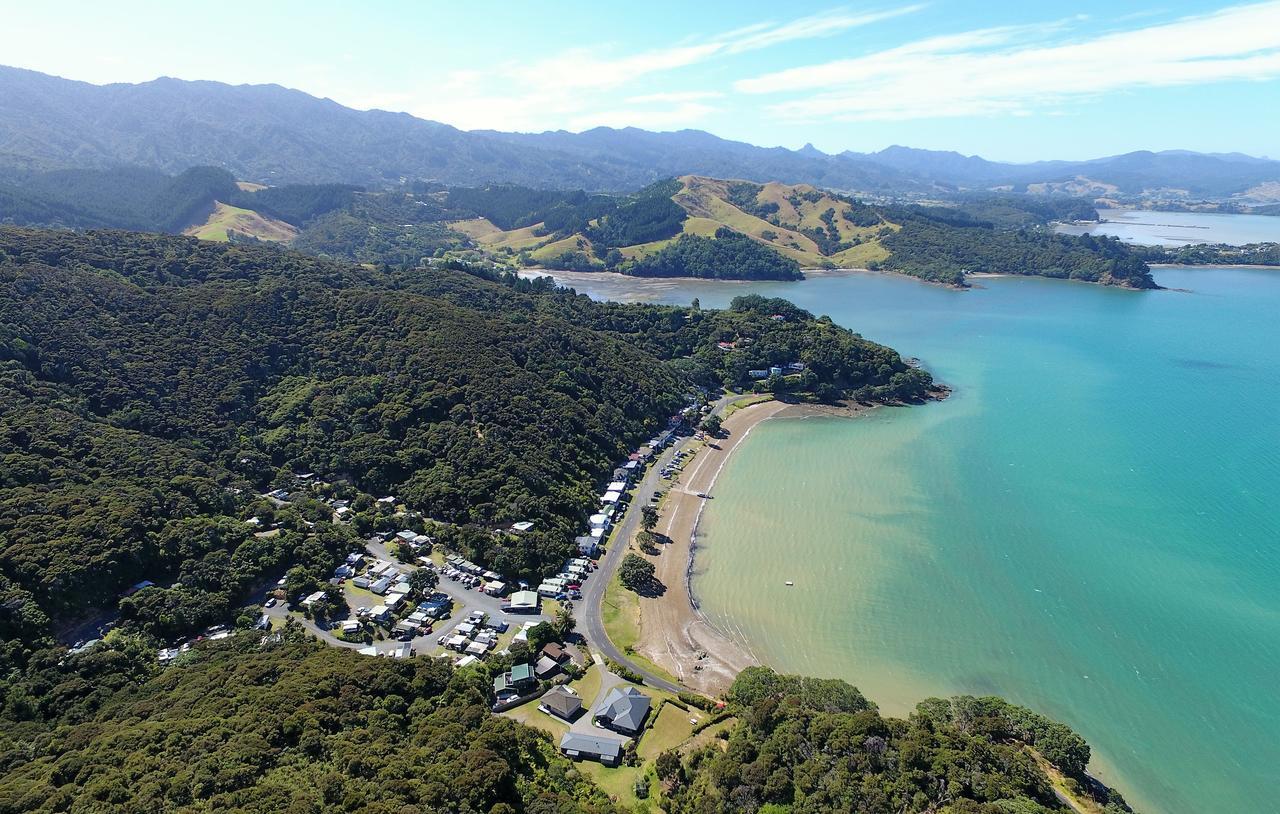 Oamaru Bay Tourist Park Hotell Coromandel Exteriör bild